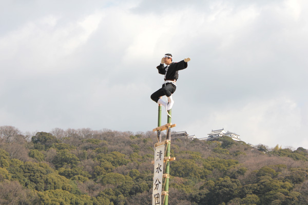 消防団員演技披露04