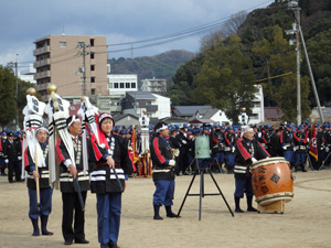 消防団員演技披露03