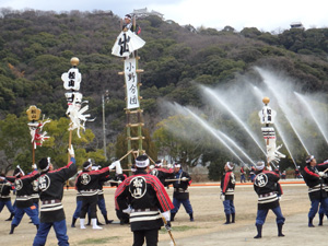 消防団員演技披露05