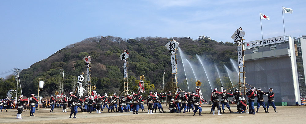 水軍太鼓＆古典竹梯子演技